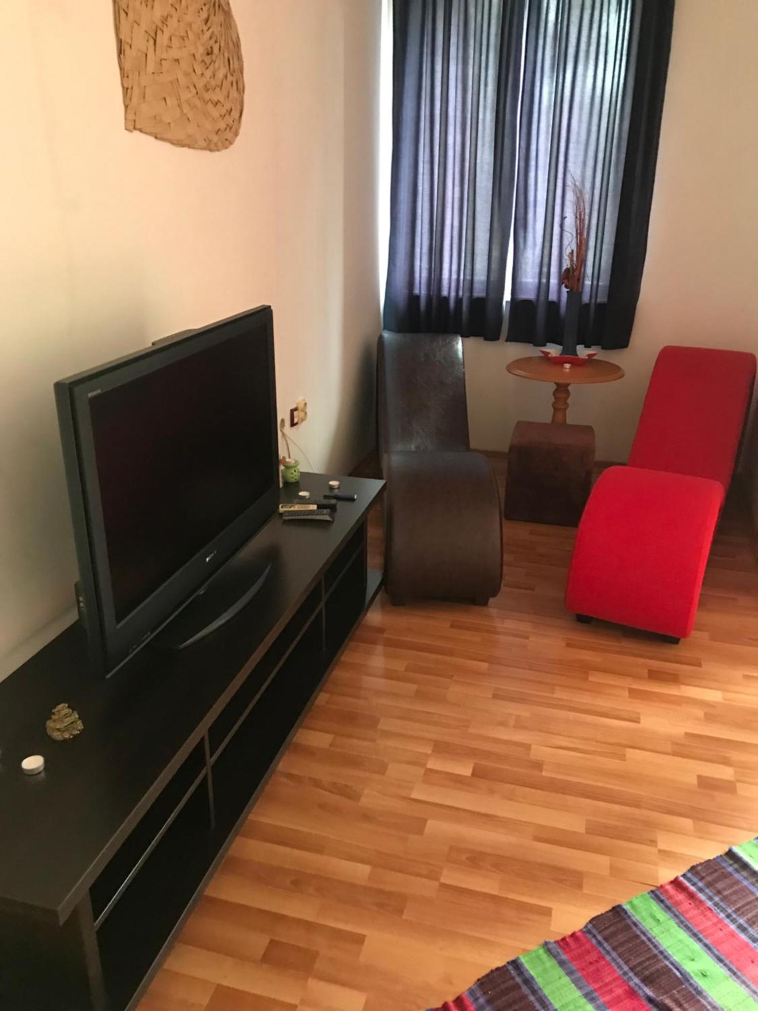 Apartament Cacak Luaran gambar