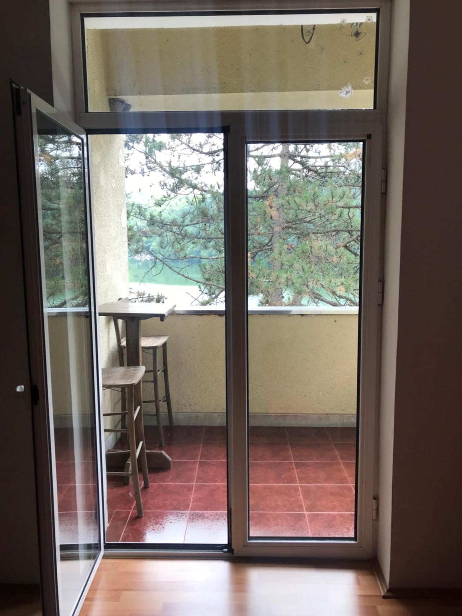 Apartament Cacak Luaran gambar
