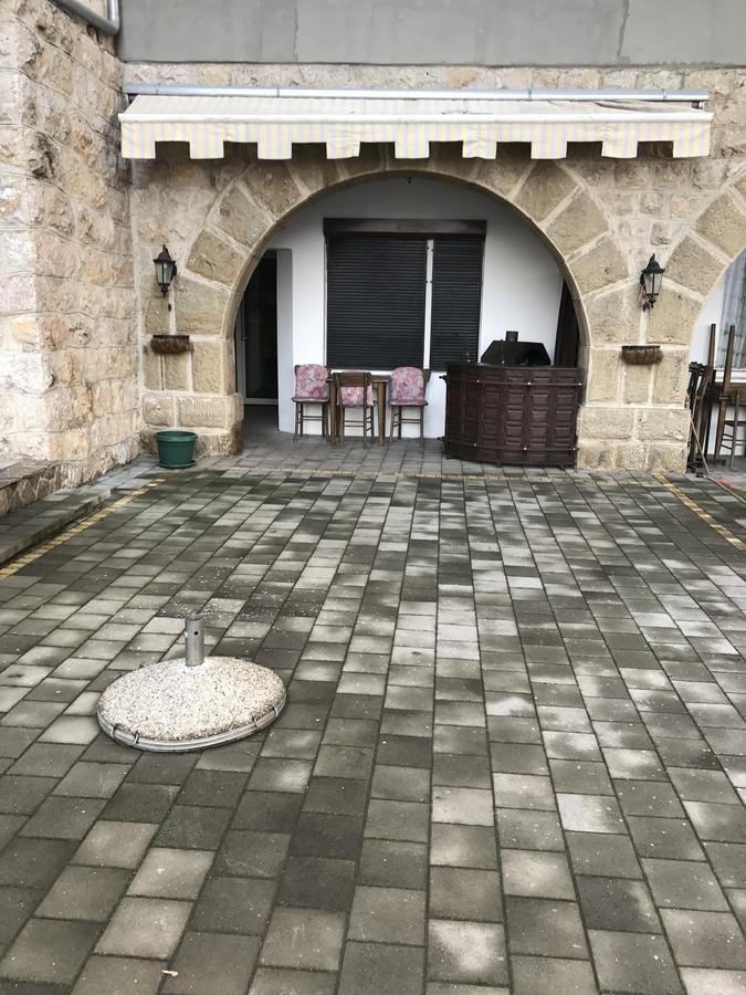 Apartament Cacak Luaran gambar