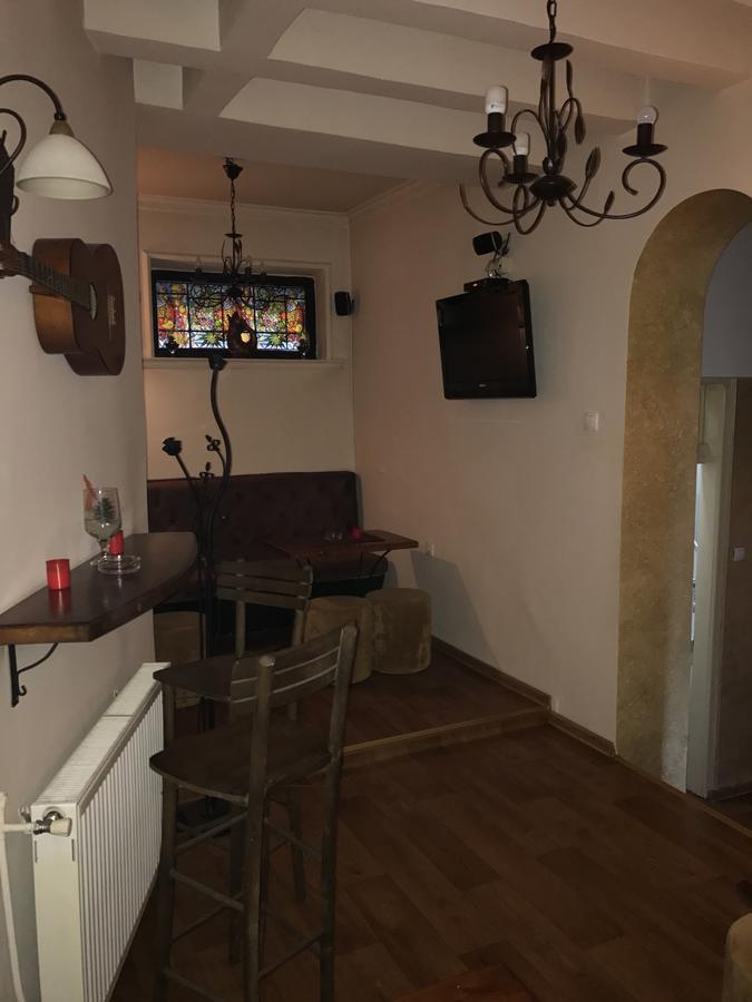 Apartament Cacak Luaran gambar